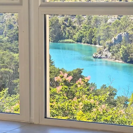 Villa D Exception Vue Sublime & Acces Lac, Piscine